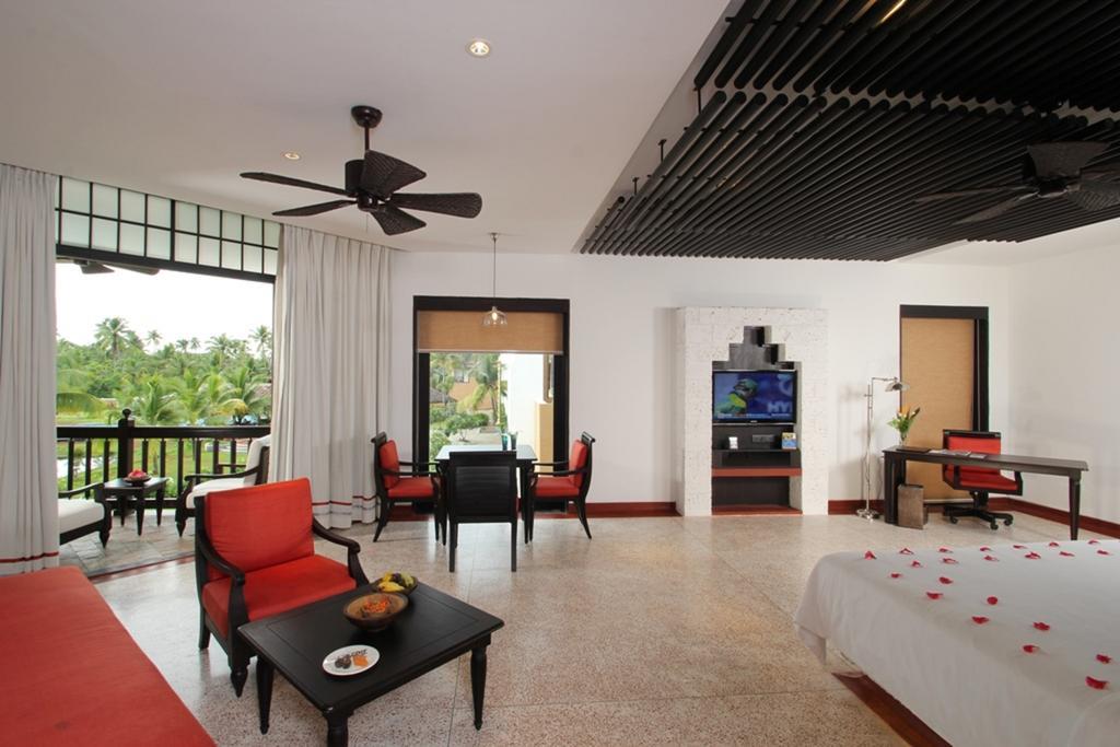 Vasundhara Sarovar Premiere Alappuzha Exterior foto