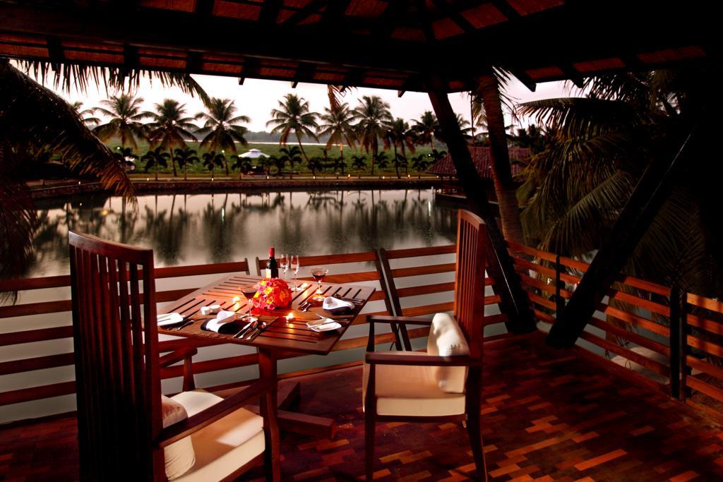 Vasundhara Sarovar Premiere Alappuzha Exterior foto