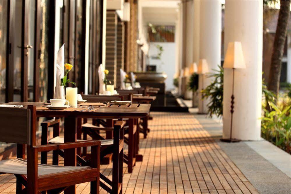 Vasundhara Sarovar Premiere Alappuzha Exterior foto