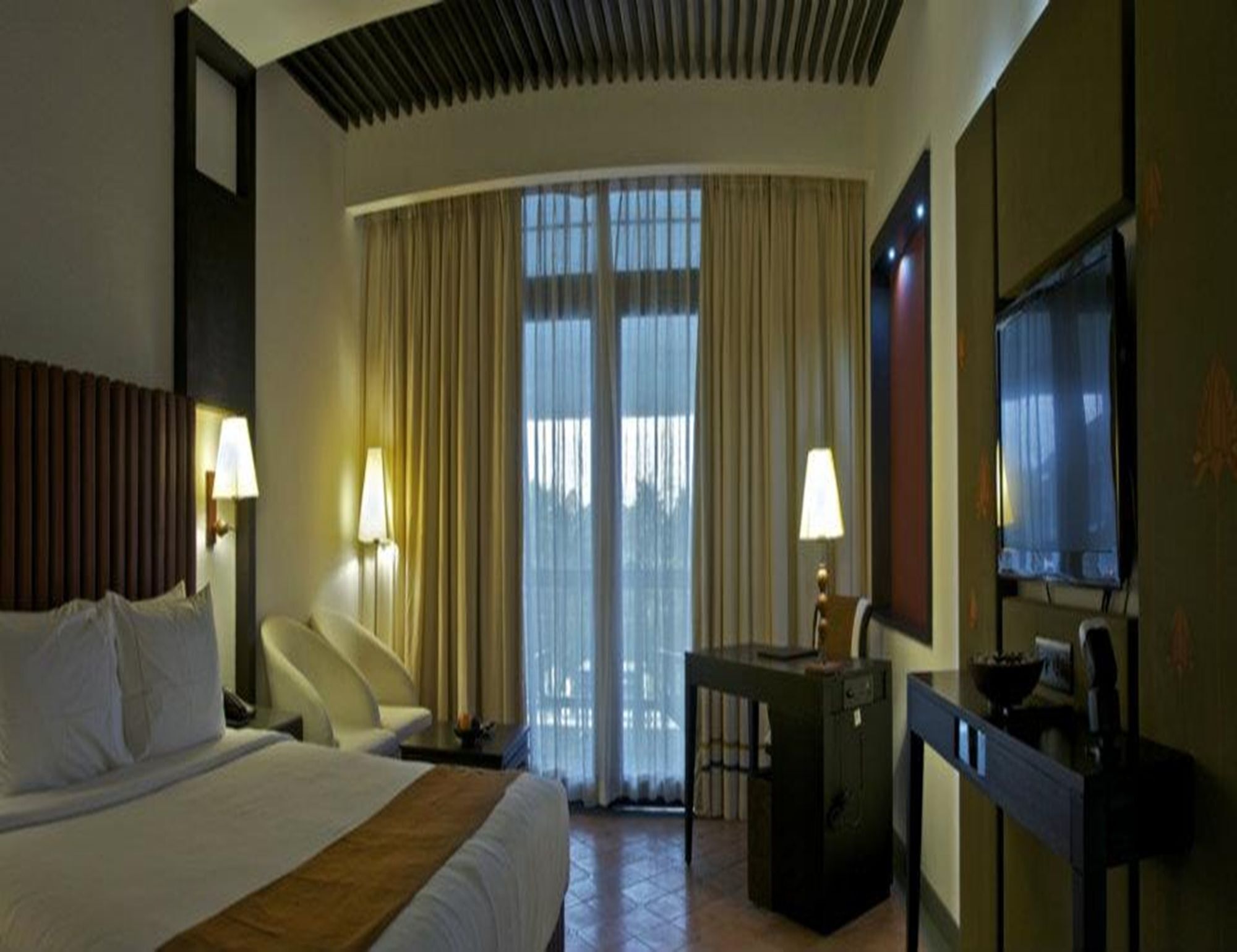 Vasundhara Sarovar Premiere Alappuzha Exterior foto